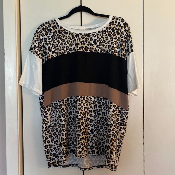 Color Block Tee - Picture 1 of 4